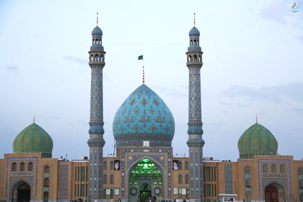 Over 2700 Taking Part in Itikaf at Jamkaran Mosque