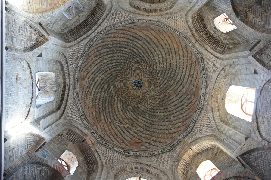 A photo showing the intricate ceiling of the Battalgazi Great Mosque located in Malatya, Turkey. (Photo by AA)