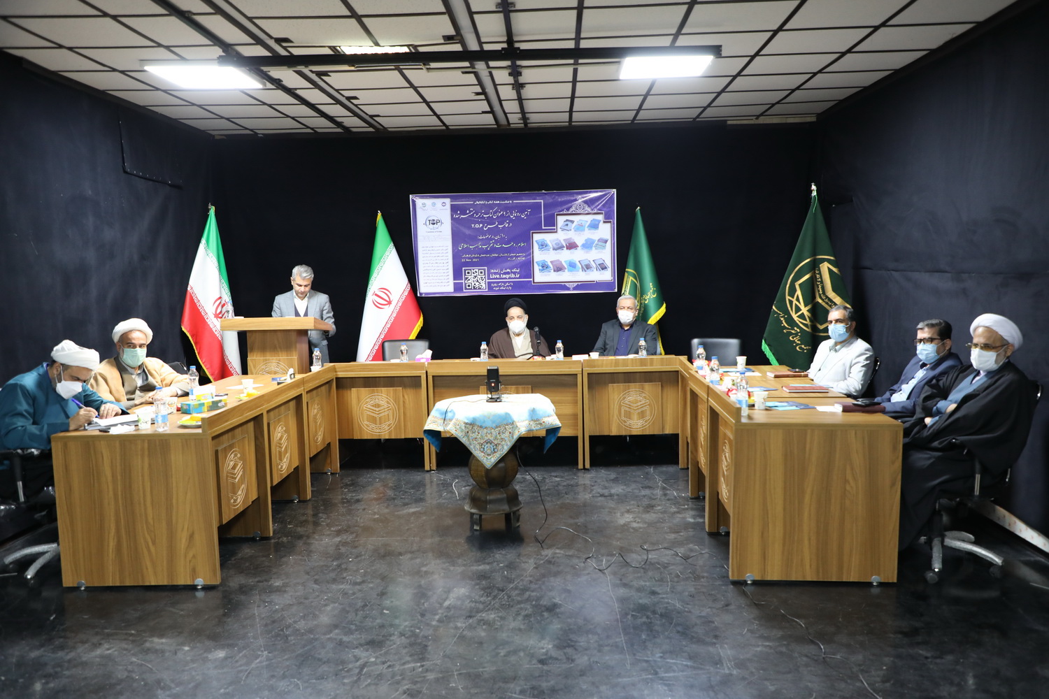 Mousavi (C) in unveiling ceremony of translated works Mousavi (C) in unveiling ceremony of translated works