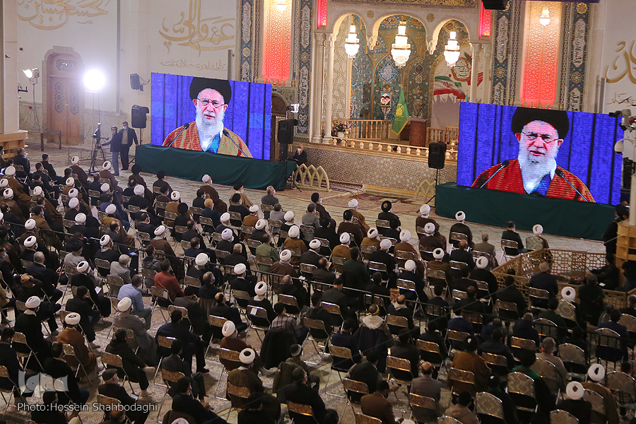 People of Qom Gathered to Listen to Ayatollah Khamenei's remarks on Sunday 