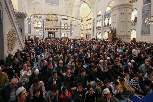 Milad-un-Nabi Celebrations Held at Istanbul Mosques