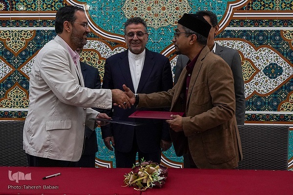 Iran, Malaysia Sign MoU on Cooperation, Discuss Publication of Mushaf for Persian Speakers