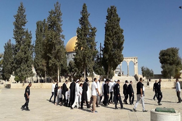 Israeli extremists at Al-Aqsa Mosque compound