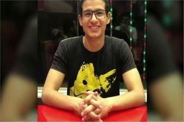 Egyptian Youth Recites Entire Quran in 7 Hours