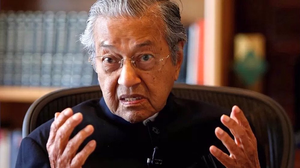 West Promoting Deceptive Narrative on Hamas Operation: Mahathir Mohamad