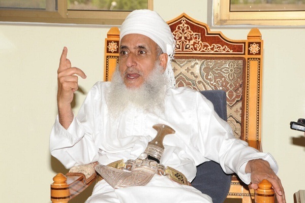 Mufti of Oman Sheikh Ahmed bin Hamad al-Khalili