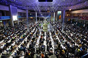 Simple Iftar Banquet at Hazrat Masoumeh Shrine