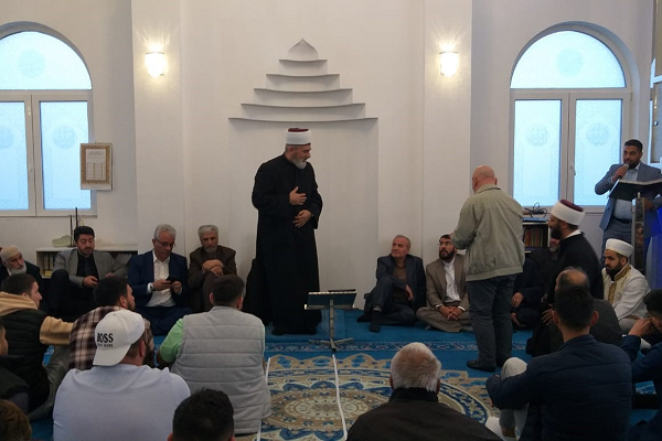 Iranian qari attends Quranic program in Serbia