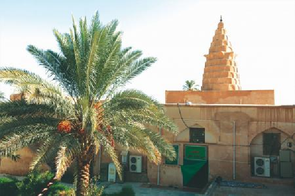 Grave said to be that of Prophet Dhu al-Kifl