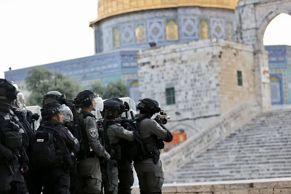 Israeli forces raid Al-Aqsa Mosque compound
