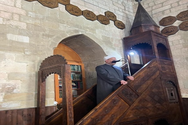 Egypt’s Grand Mufti Shawki Allam addressing worshippers at a Belgrade mosque