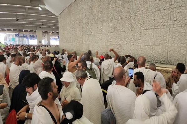 Rami Al-Jammarat Ritual Begins in Mina