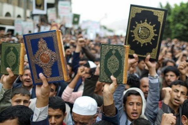 Muslims rally against Quran desecration in Europe