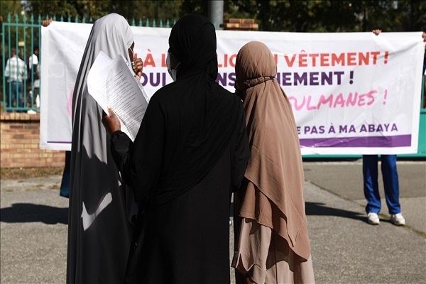 Muslim women in France