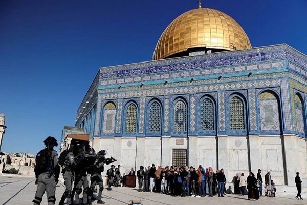 Israeli regime forces at Al-Aqsa Mosque
