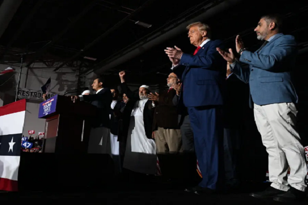 Trump Courting Muslim Vote in A Political Turnaround