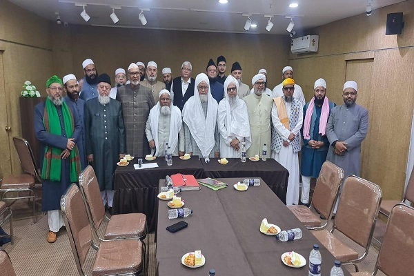 A meeting of the United Muslim Forum (UMF), a panel of Muslim religious figures in India