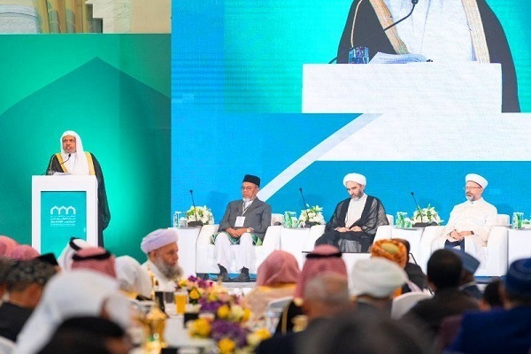 Muslim World League Secretary Genera Muhammad bin Abdul Karim Issa