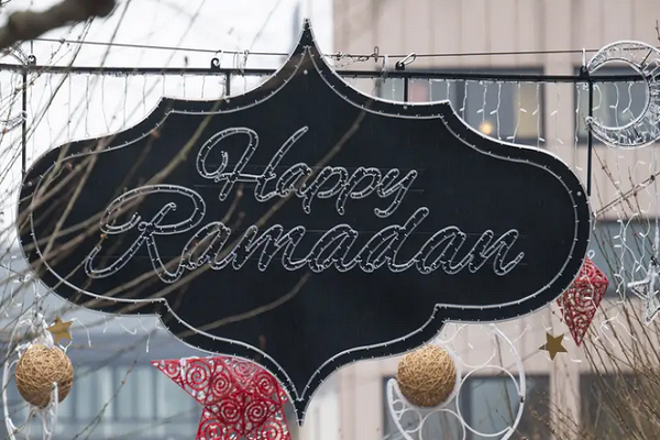 Frankfurt plans to put up lights and signs for Ramadan