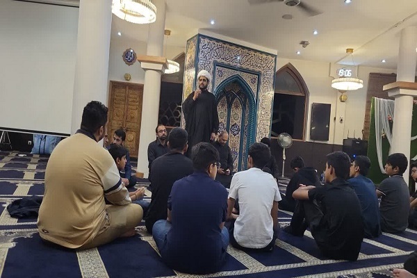 Muslims Hold Qadr Night Rituals at Madagascar Mosque