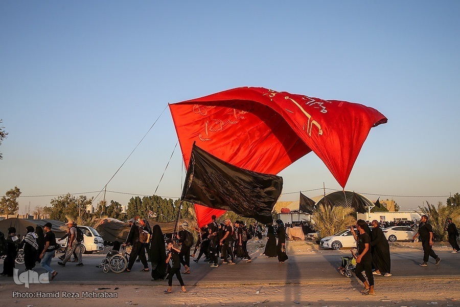 Pilgrims taking part in the annual Arbaeen march in Iraq