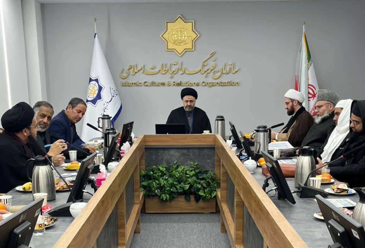 An Indian Quranic delegation visiting Iran held talks with Head of ICRO’s International Quran and Propagation Center Hojat-ol-Islam Seyed Mostafa Hosseini Neyshabouri