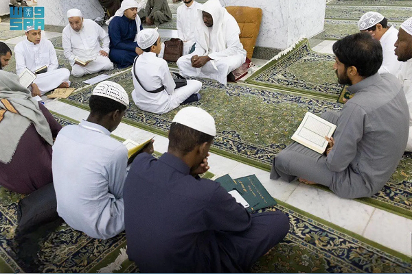 A Quranic session in the Grand Mosque in Mecca