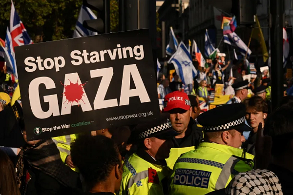A pro-Palestine demostration in London on October 10, 2025
