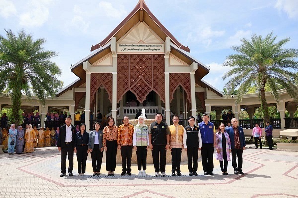 Thai Culture Minister Zubaydah Taysert visited the Islamic Cultural Heritage Museum and Quranic Education Center in the Yingluck district on Saturday, October 18, 2025, ahead of the complex's official opening.