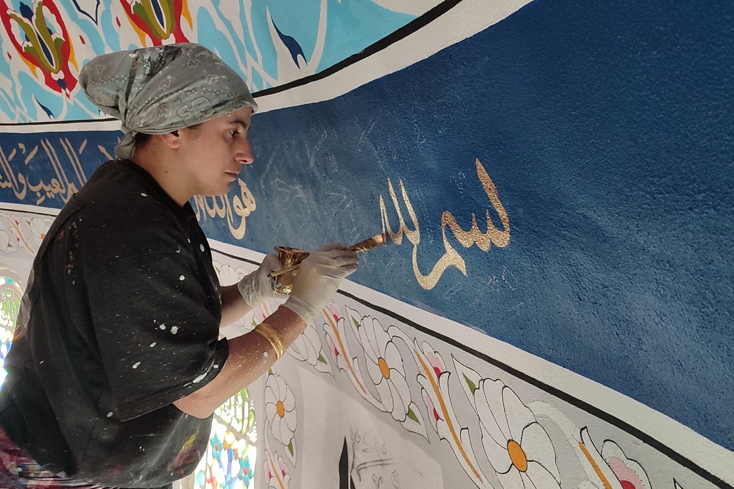 Turkey: Female Artists Redefine Mosque Artistry Through Skill, Determination
