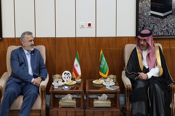 Iran Urges Saudi Arabia to Raise Hajj Quota in Line with Population