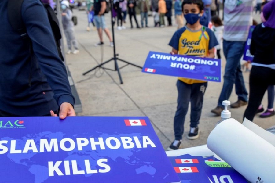 Muslim Uber Driver Faces Knife Threat in Montreal, NCCM Says