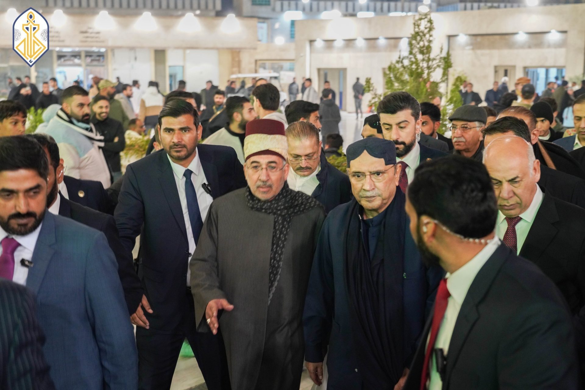 Pakistan President Visits Kadhimiya Shrines in Iraq