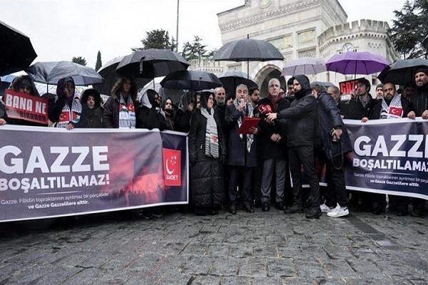 A rally against plans for relocations of Gaza people