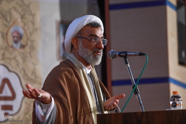 Hojat-ol-Islam Abdol Hossein Khosrow Panah, secretary of the Supreme Council of the Cultural Revolution