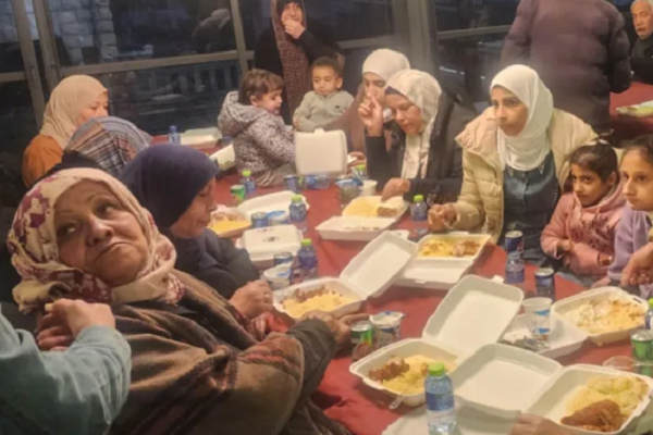 Initiative Provides Ramadan Iftars for Poor, Displaced Palestinians
