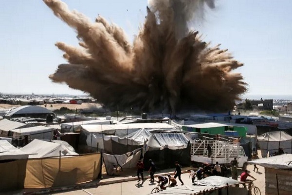 Onslaught in Gaza: Dozens Killed as Rescue Efforts Hampered by Ongoing Israeli Aggression
