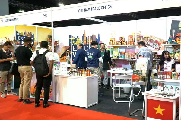 Booth of the Vietnam Trade Office in Malaysia at the 2024 International Halal Exhibition.