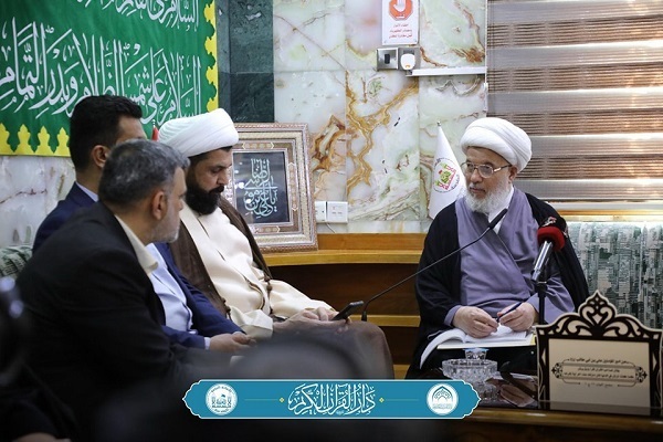 The custodian of the holy shrine of Imam Hussein (AS) honored the qaris who recited in Khatm Quran programs at the mausoleum during the holy month of Ramadan.