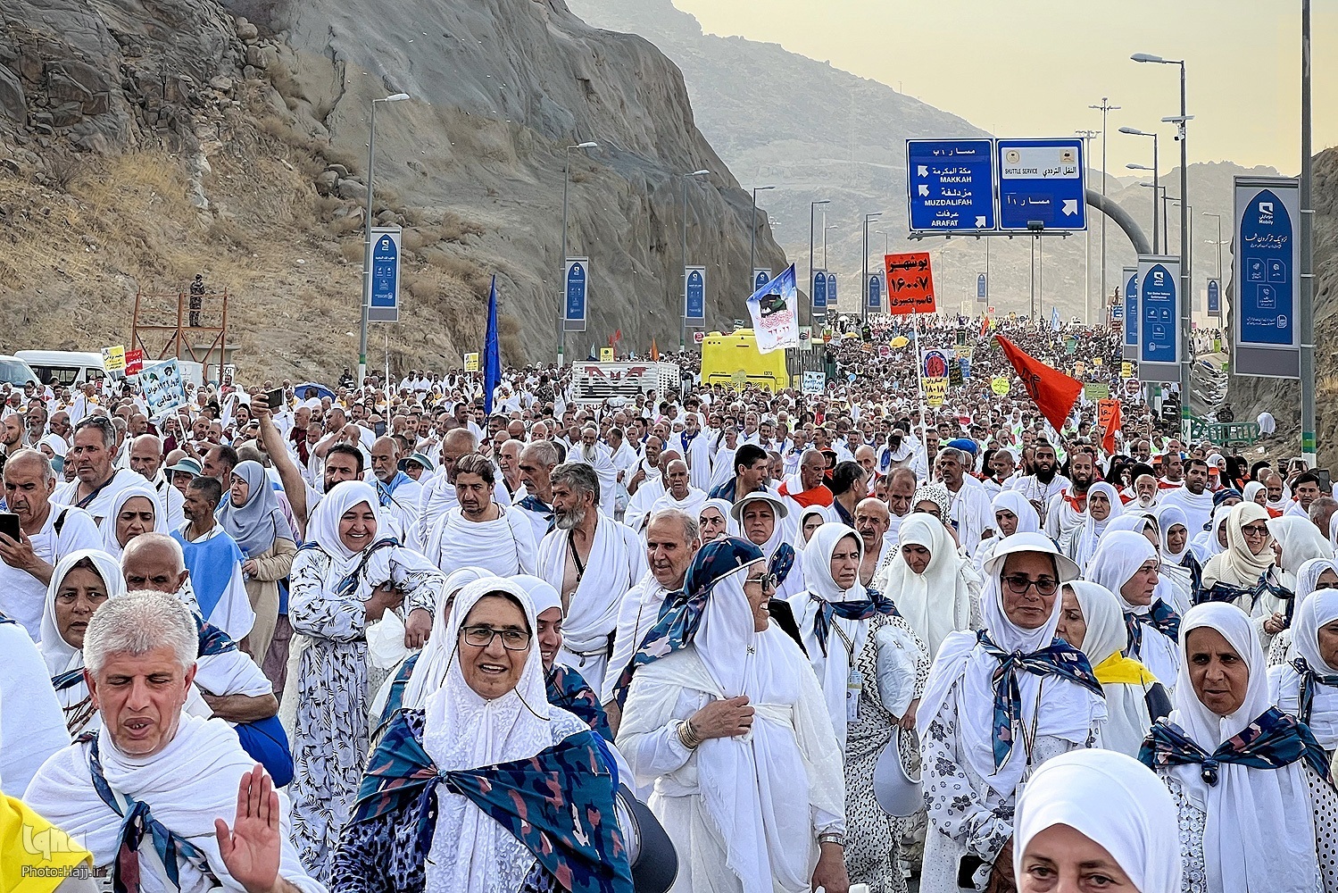 Over 30,000 Iranian Pilgrims Arrive in Saudi Arabia for Hajj