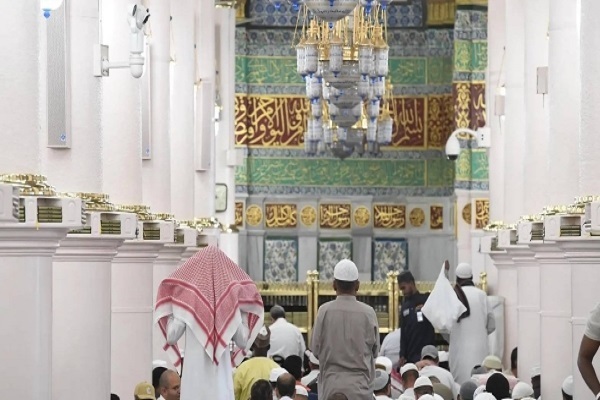 Worshippers in the Al-Rawdah Al-Sharif  at the Prophet’s Mosque in Medina