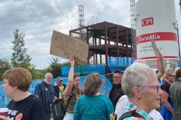Anti-Mosque Protests in UK’s Furness Condemned by MP as Racist