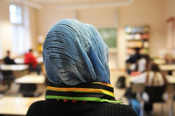 ‘Disturbing’: Austria’s Islamic Community Denounces Minister’s Remarks on Hijab