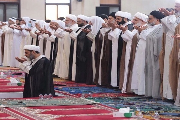Shia Muslims in Bahrain attending congregational prayers.