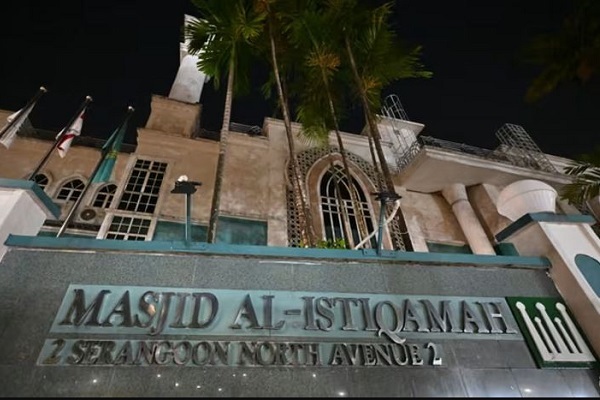 Singapore mosque evacuated after suspicious parcel found