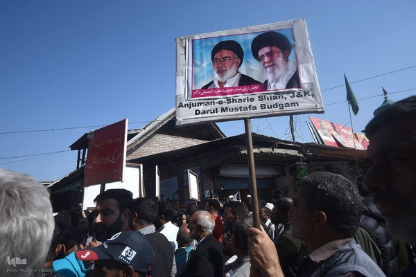 Kashmiri Muslims hold placards as they chant slogans against Israel and the U.S. during a protest against Israel's military operations in Gaza, on October 13, 2023, in Budgam, west of Srinagar, Indian-administered Kashmir, India. (Photo by Mubashir Hassan, IQNA)