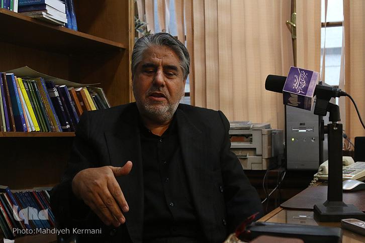 سبک مداحی‌های فعلی، نیاز دوران جنگ بود/ مداح، مستمع را در یک جلسه آموزشی ببیند