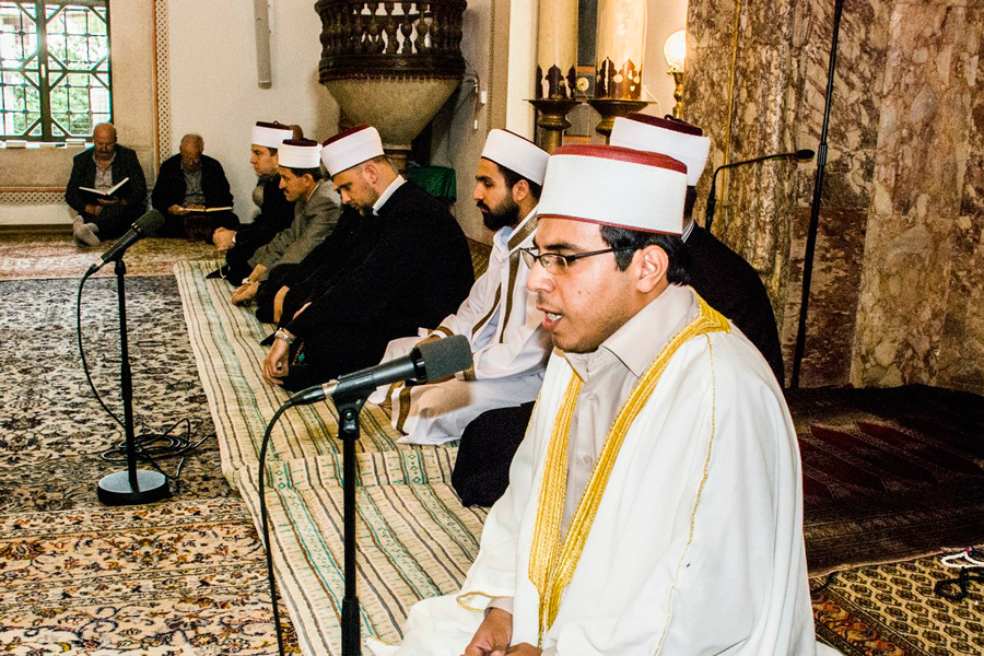 تصاویری از تلاوت قاری ایرانی در مسجد سارایوو