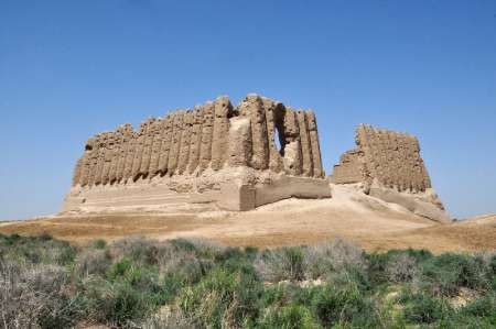 قدمگاه امام رضا(ع) در مرو + عکس قدمگاه امام رضا(ع) در مرو + عکس