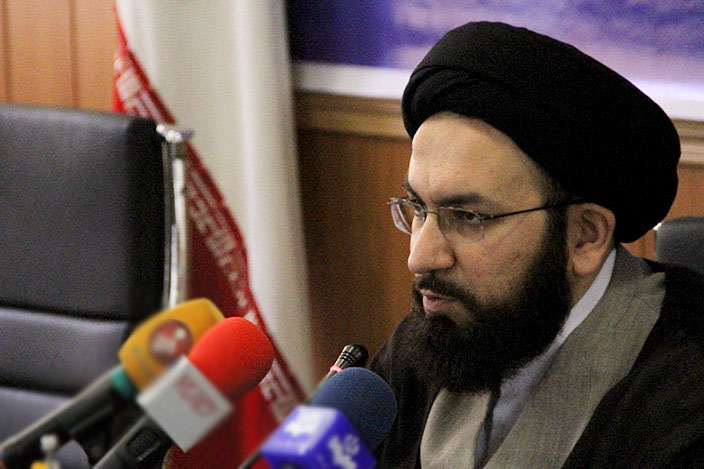 حجت الاسلام حسینی رئیس مرکز امور قرآنی اوقاف حجت الاسلام حسینی رئیس مرکز امور قرآنی اوقاف
